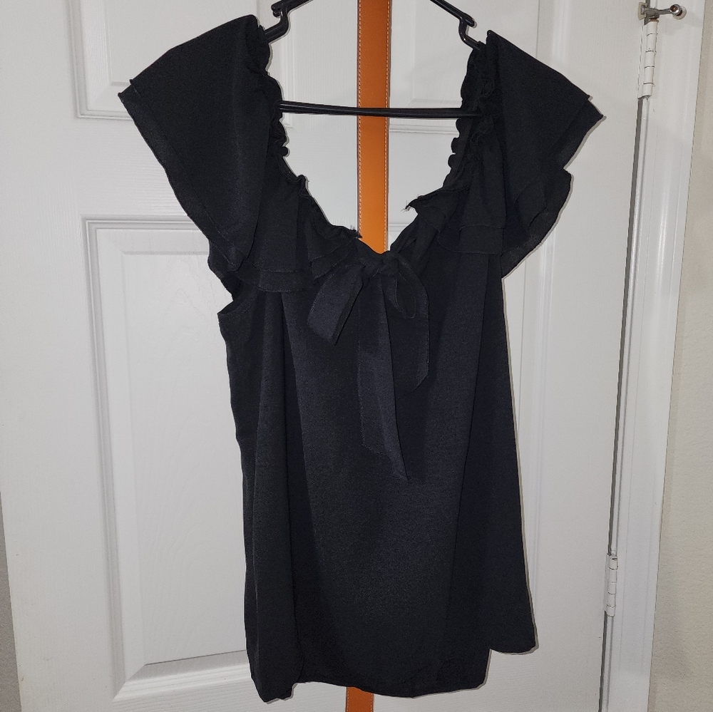 Sleeveless blouse